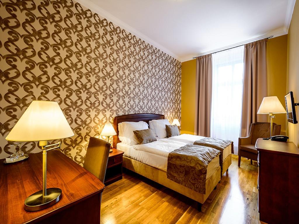 Alexander Hotel Stribro Room photo
