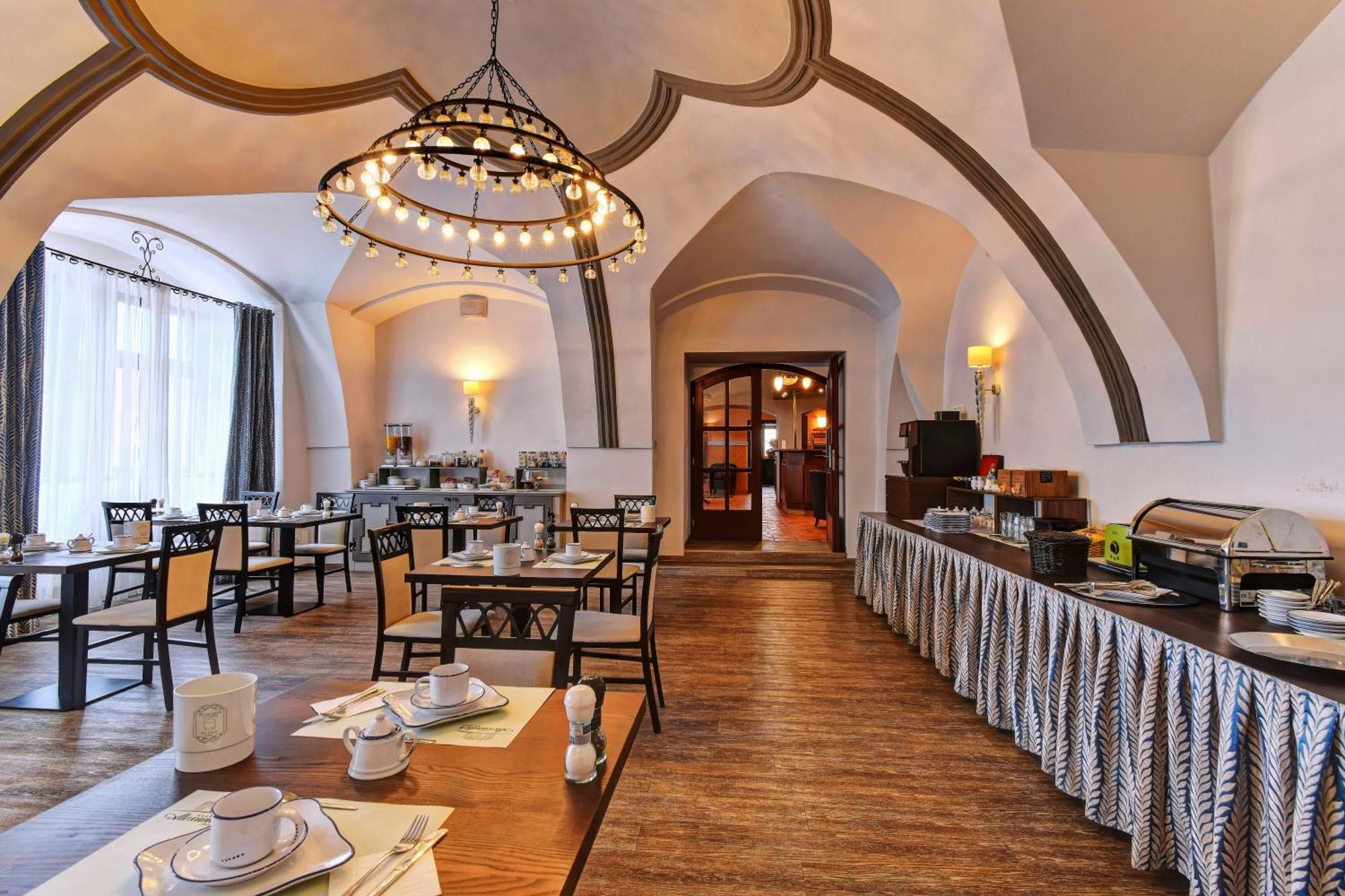Alexander Hotel Stribro Exterior photo