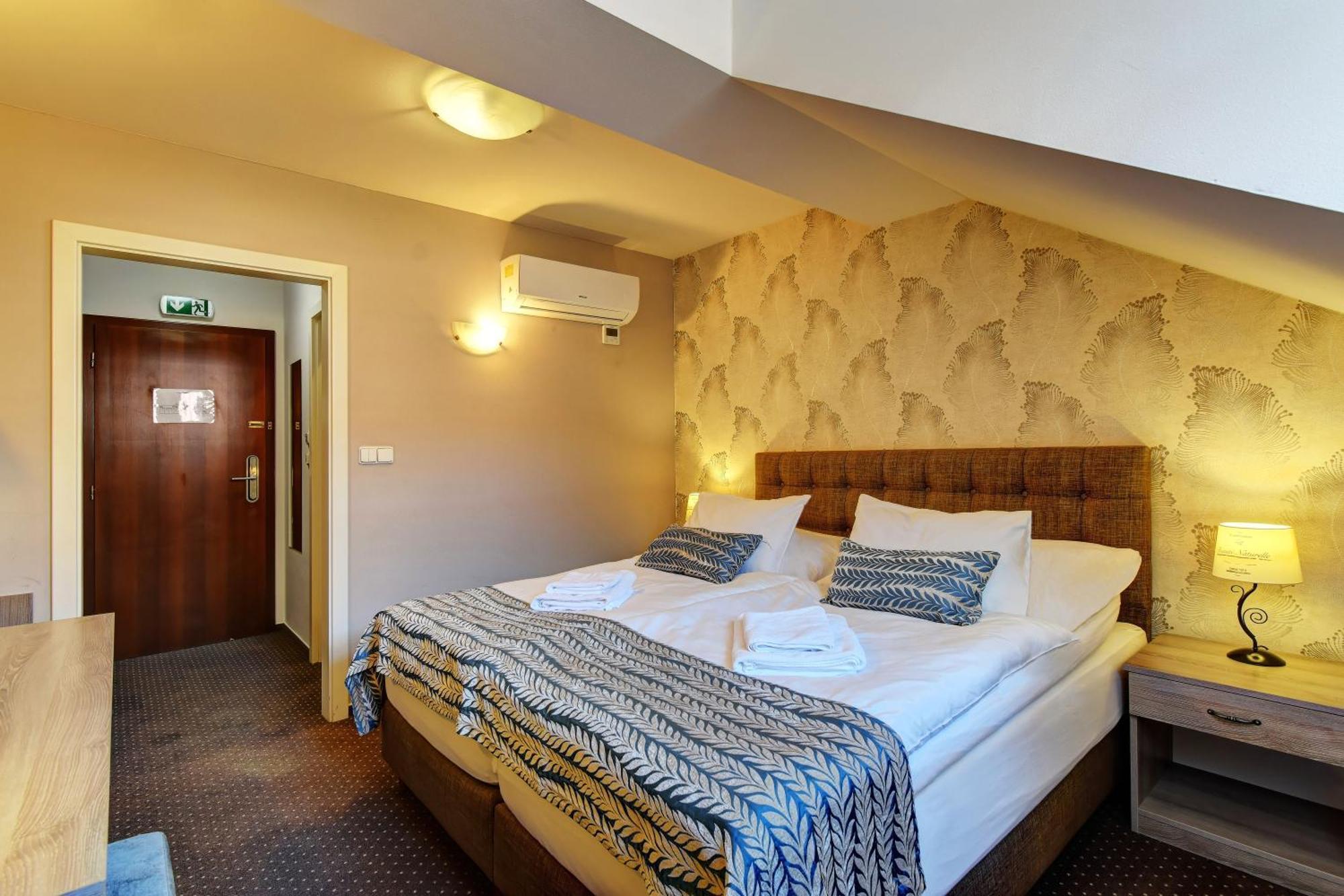 Alexander Hotel Stribro Exterior photo